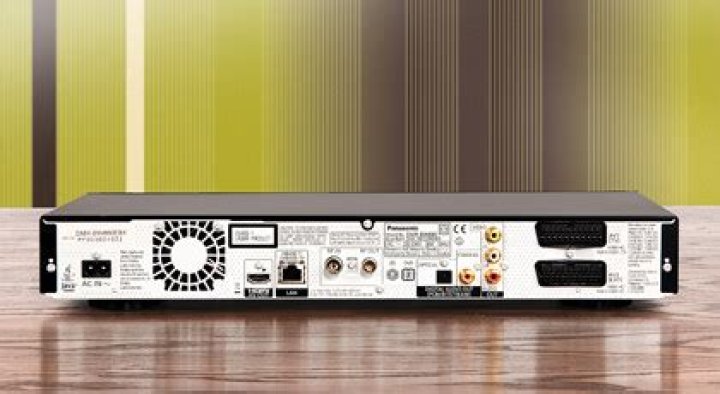 Are there any problems with the Panasonic dmr-bw880 recorder?