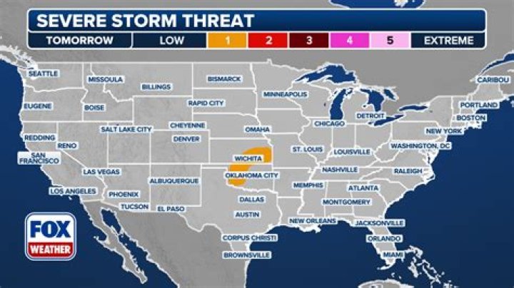 Are there going to be thunderstorms today and Tonight?
