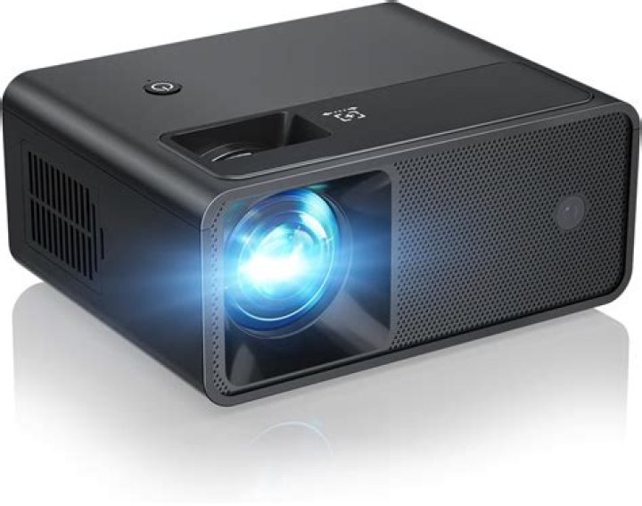 Can a projector be connected to a Blu ray player?