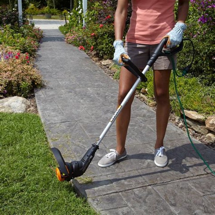 Can a string trimmer be used to trim grass?