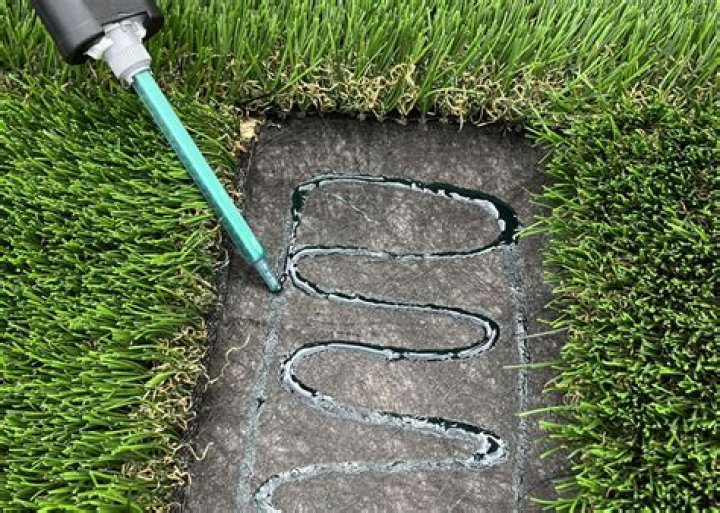 Can grass repair itself?