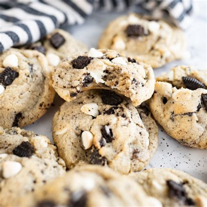 Can I freeze cream cheese cookies?