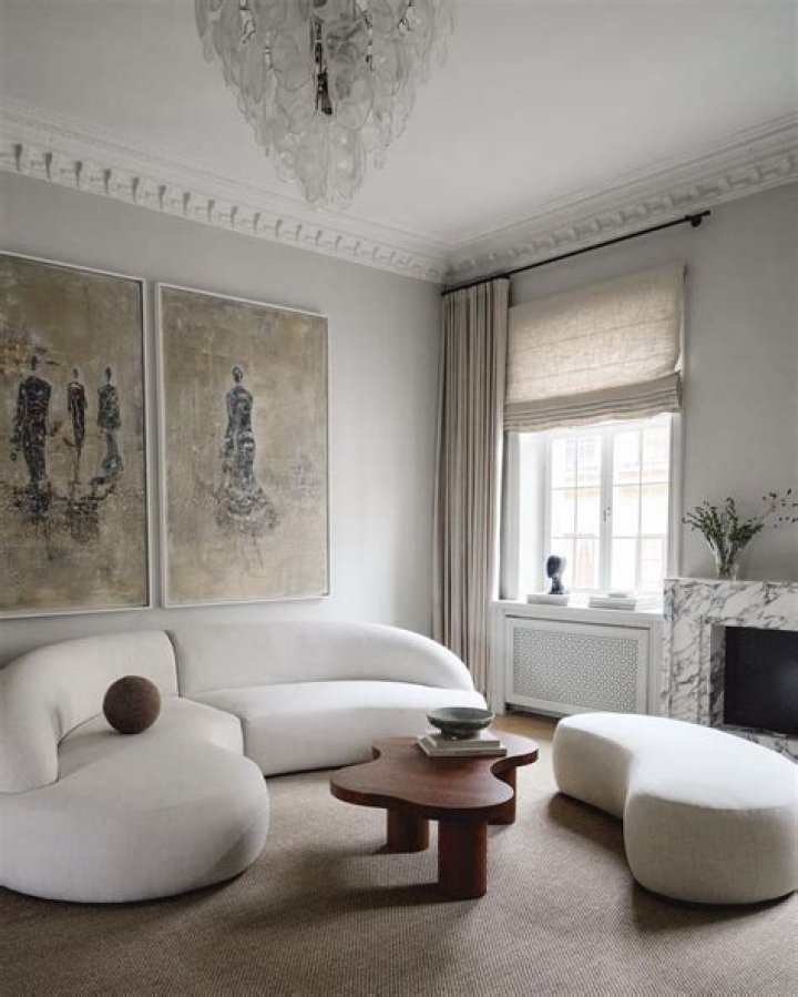 Can interior designers also decorate?