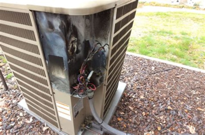 Can lightning strike an AC unit?