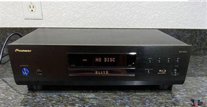 Can Pioneer DVD player play Blu-ray?