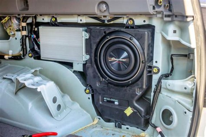 Can you add a subwoofer to Bose Solo?