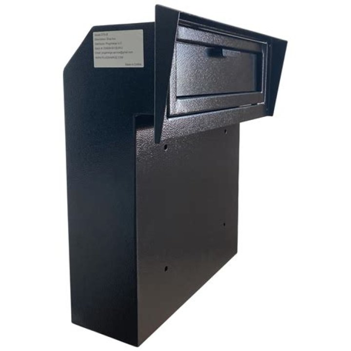 Can you replace a plastic mailbox door?