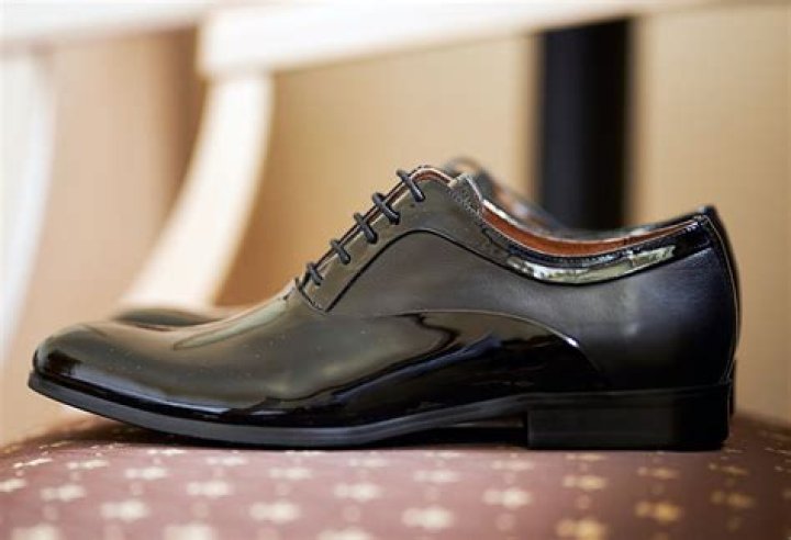 Can you stain patent leather?