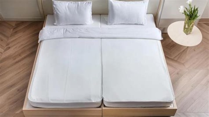 Do 2 singles make a king size bed?
