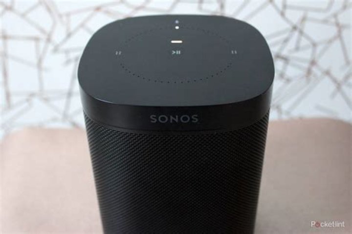 Do Sonos speakers turn off automatically?