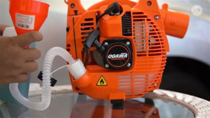 Do you mix gas and oil for leaf blower?