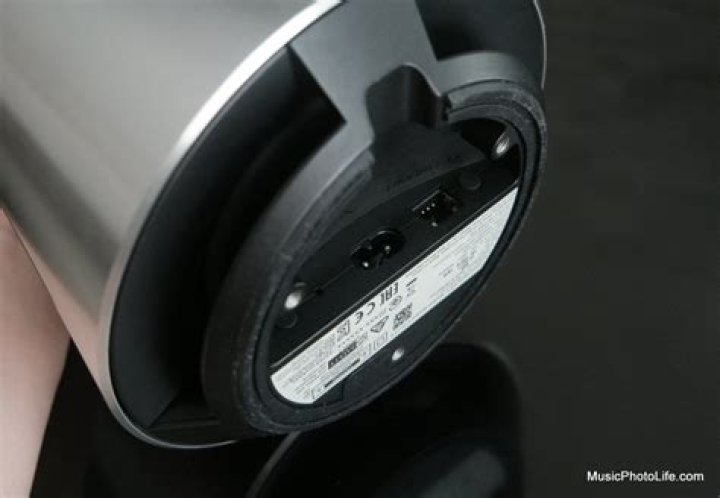 Does Beosound 1 have Bluetooth?