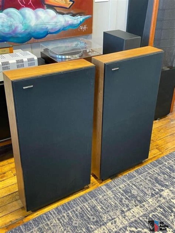 Does Boston Acoustics still exist?