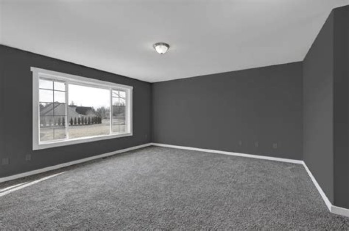 Does GREY carpet go with white walls?