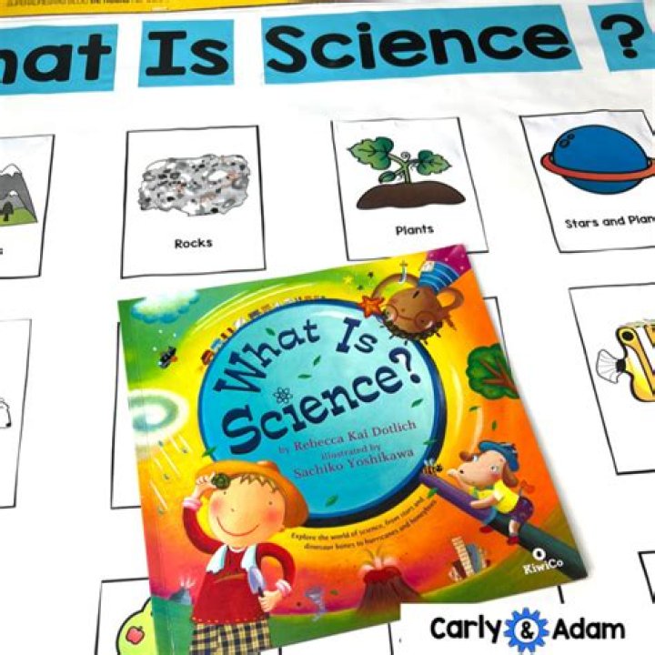 How are read alouds used to introduce science concepts?