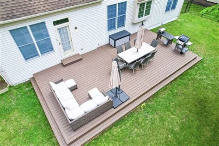 How close to the ground can a deck be?