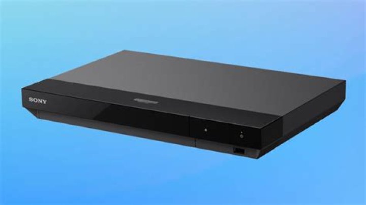 How do I connect my Sony Blu-ray player to my projector?