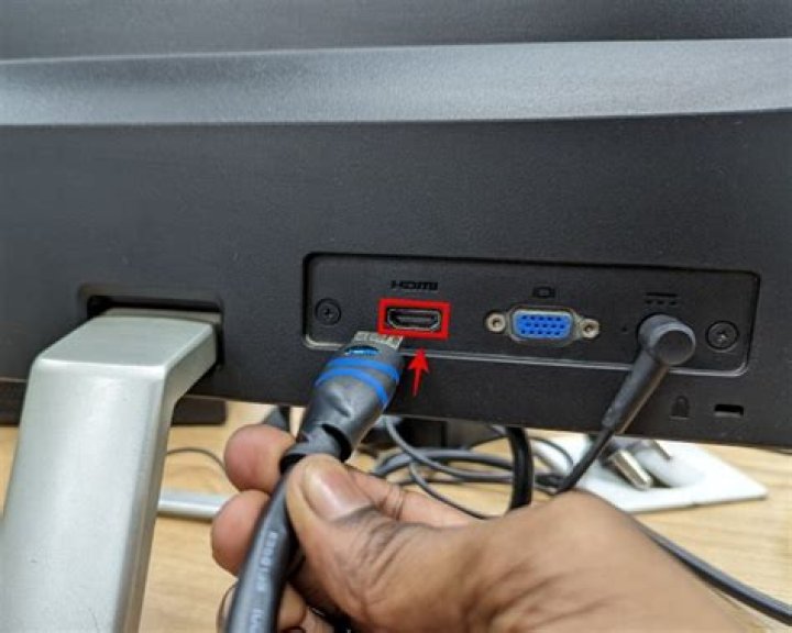 How do I get my HDMI port to work on my desktop?