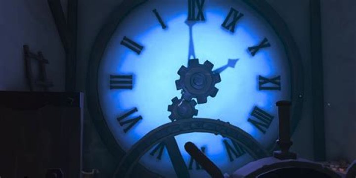 How do I make the clock brighter on my Bose radio?