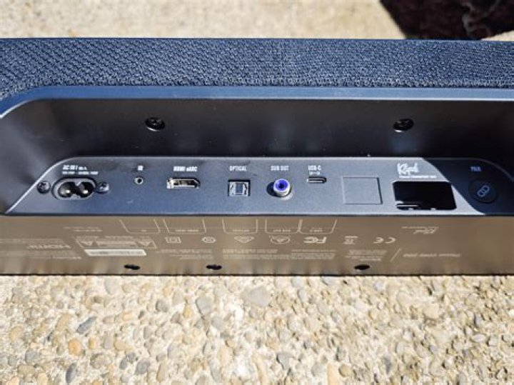 How do I program my Klipsch soundbar?