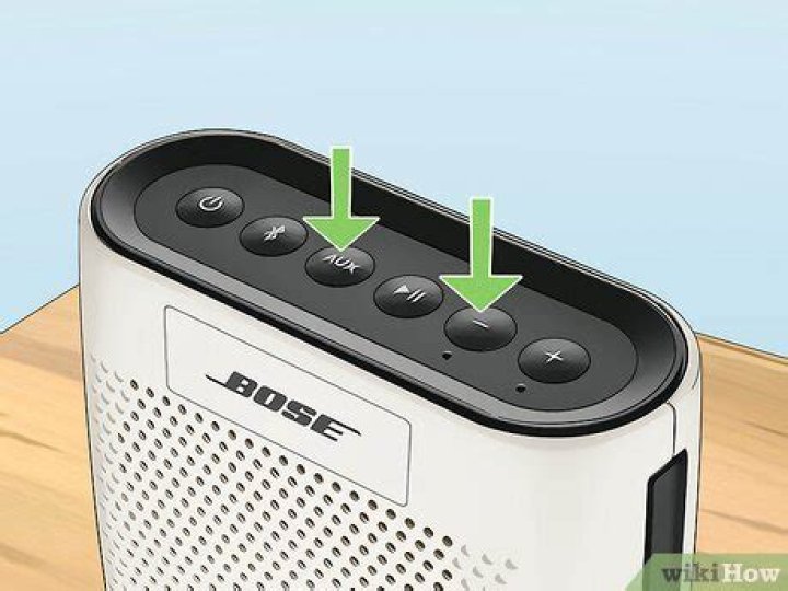 How do I reset Bose color Soundlink?
