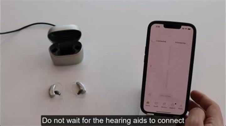 How do I reset my Phonak ComPilot 2?