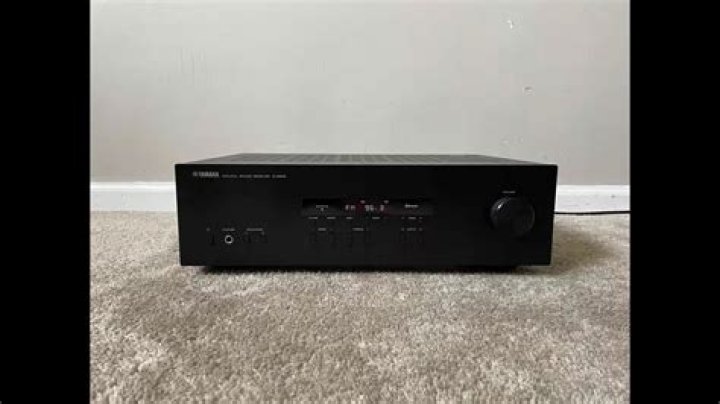 How do I reset my Yamaha receiver R-S202?