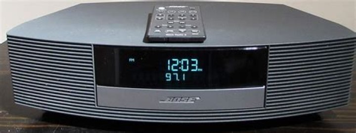 How do I Turn Off the Bose Wave Radio?
