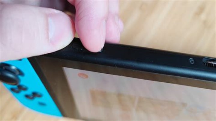 How do you reset a Nintendo Switch console?
