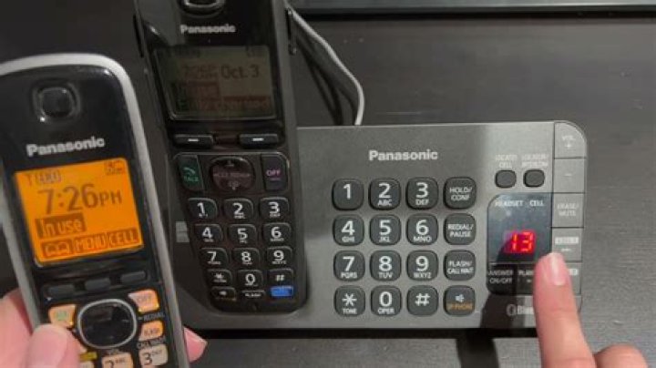 How do you reset a Panasonic akx400?