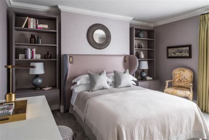 How do you style a square bedroom?