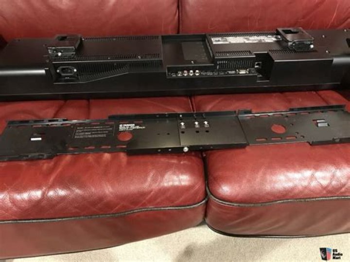 How does a Yamaha ysp-5600 sound projector work?