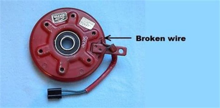 How does an electric PTO clutch work?