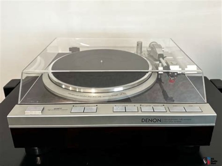 How does the dp-47f direct drive turntable work?