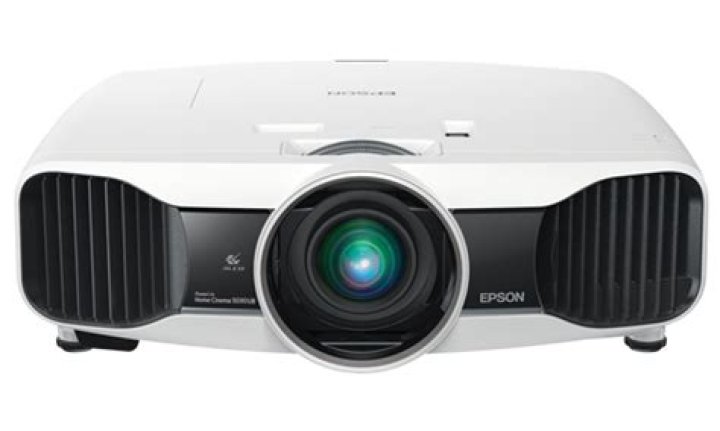 How does the Epson home cinema 5030ub work?