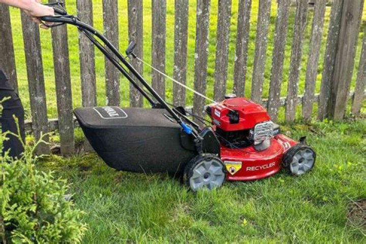 How hard is it to push a non self propelled lawn mower?