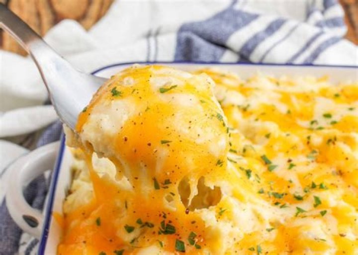 How long are cheesy mashed potatoes good in the fridge?