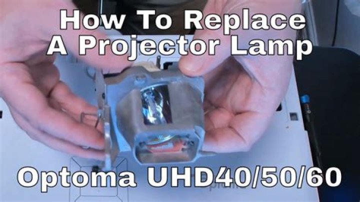How long does Optoma lamp last?