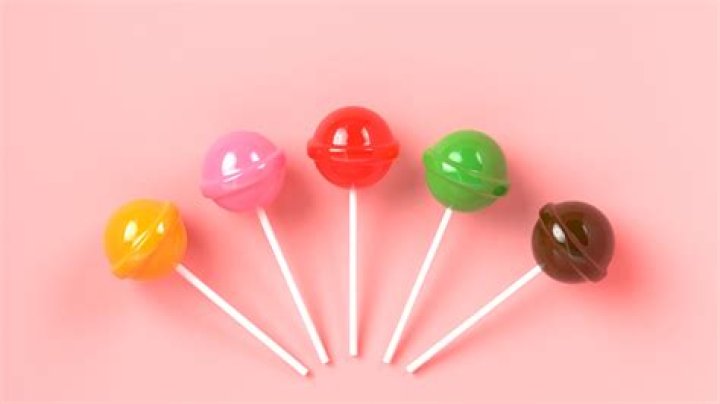 How many licks does it take to finish off a single scoop cone?