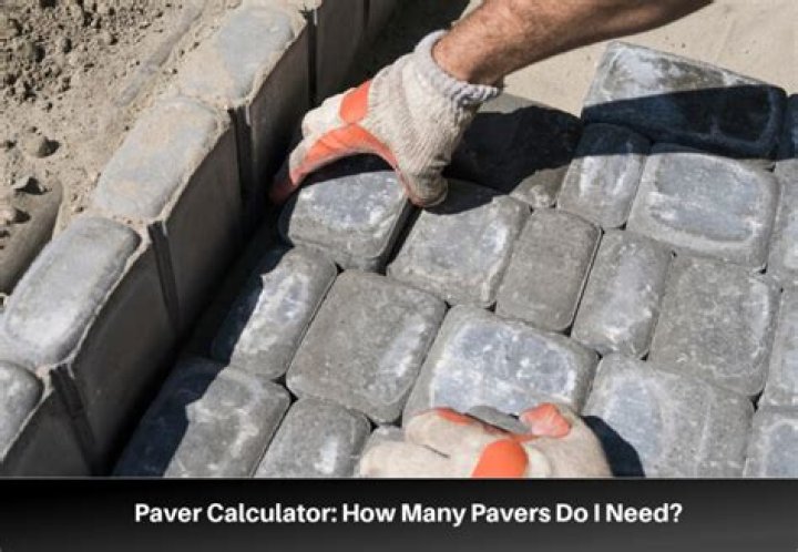 How many pavers do you need per square foot?