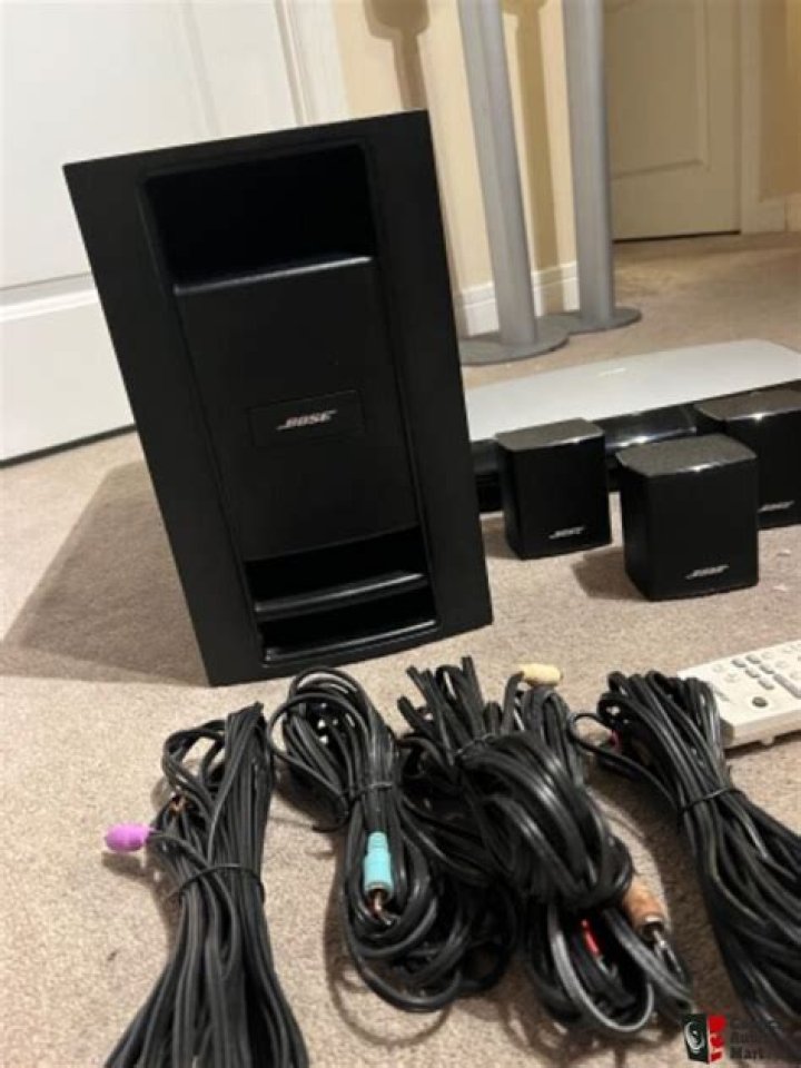 How many speakers are in a Bose lifestyle 18?