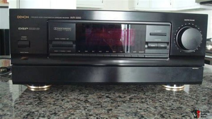 How many speakers does a Denon AVR 3000 have?