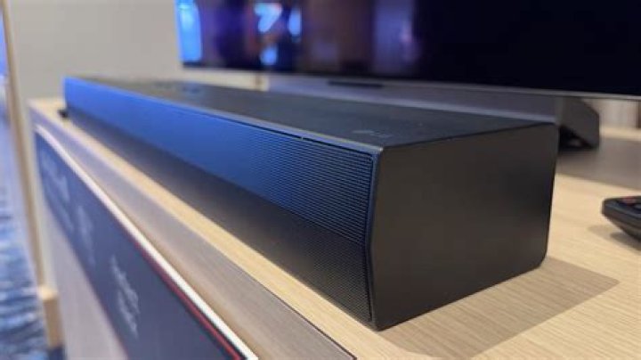 How many speakers does the LG soundbar have?