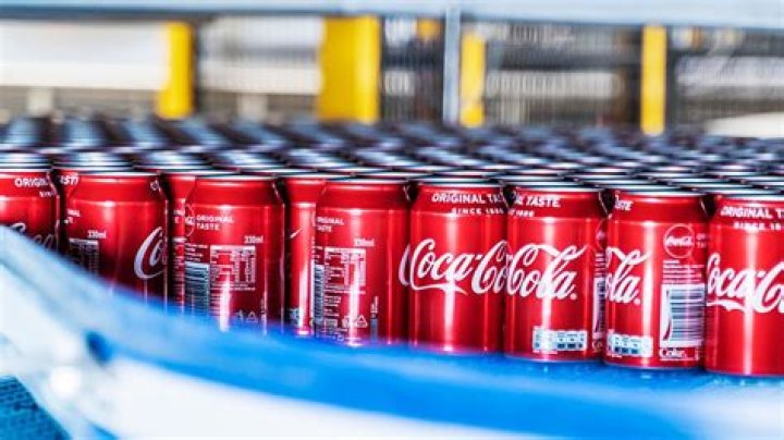 How much does it cost to make aluminum cans?
