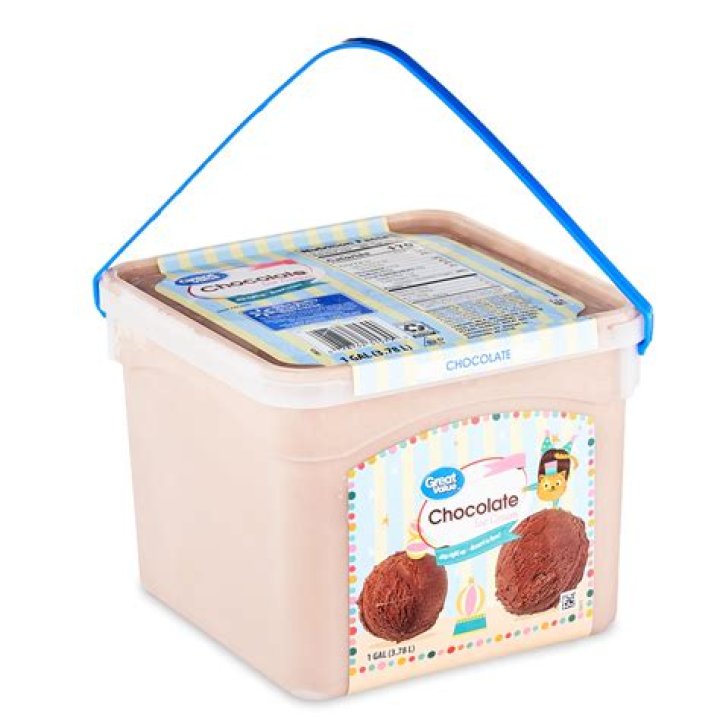 How much ice cream is in a tub?