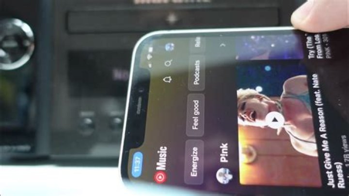 How to connect Marantz receiver to iphone?