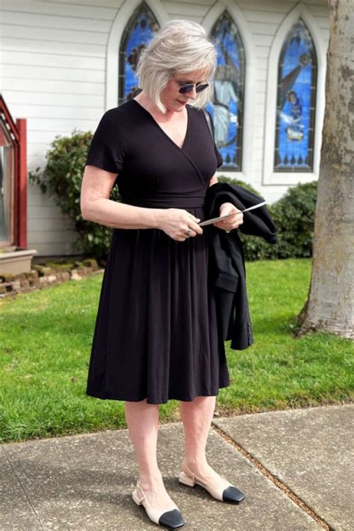 Is a peace lily appropriate for a funeral?