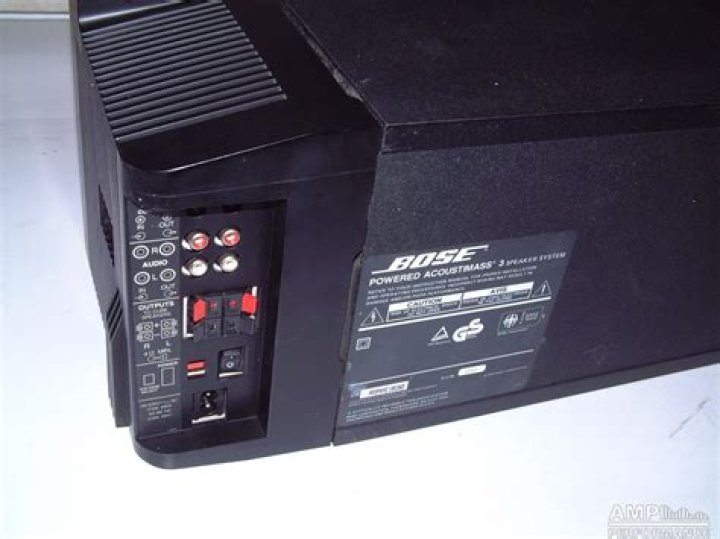 Is Bose Acoustimass subwoofer powered?