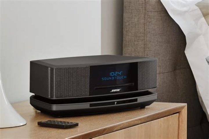 Is Bose Wave radio stereo?