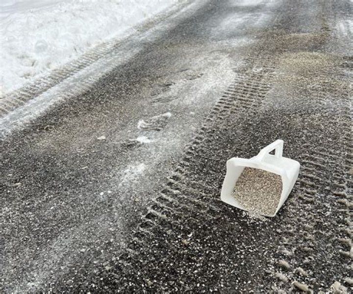 Is it good to put salt on your lawn?